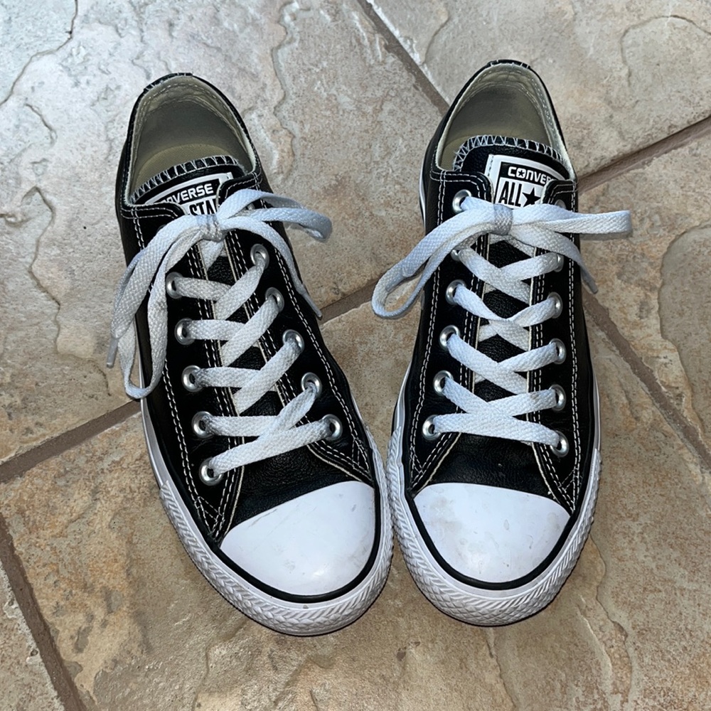 Converse all star black leather women’s size 7 men’s size 5